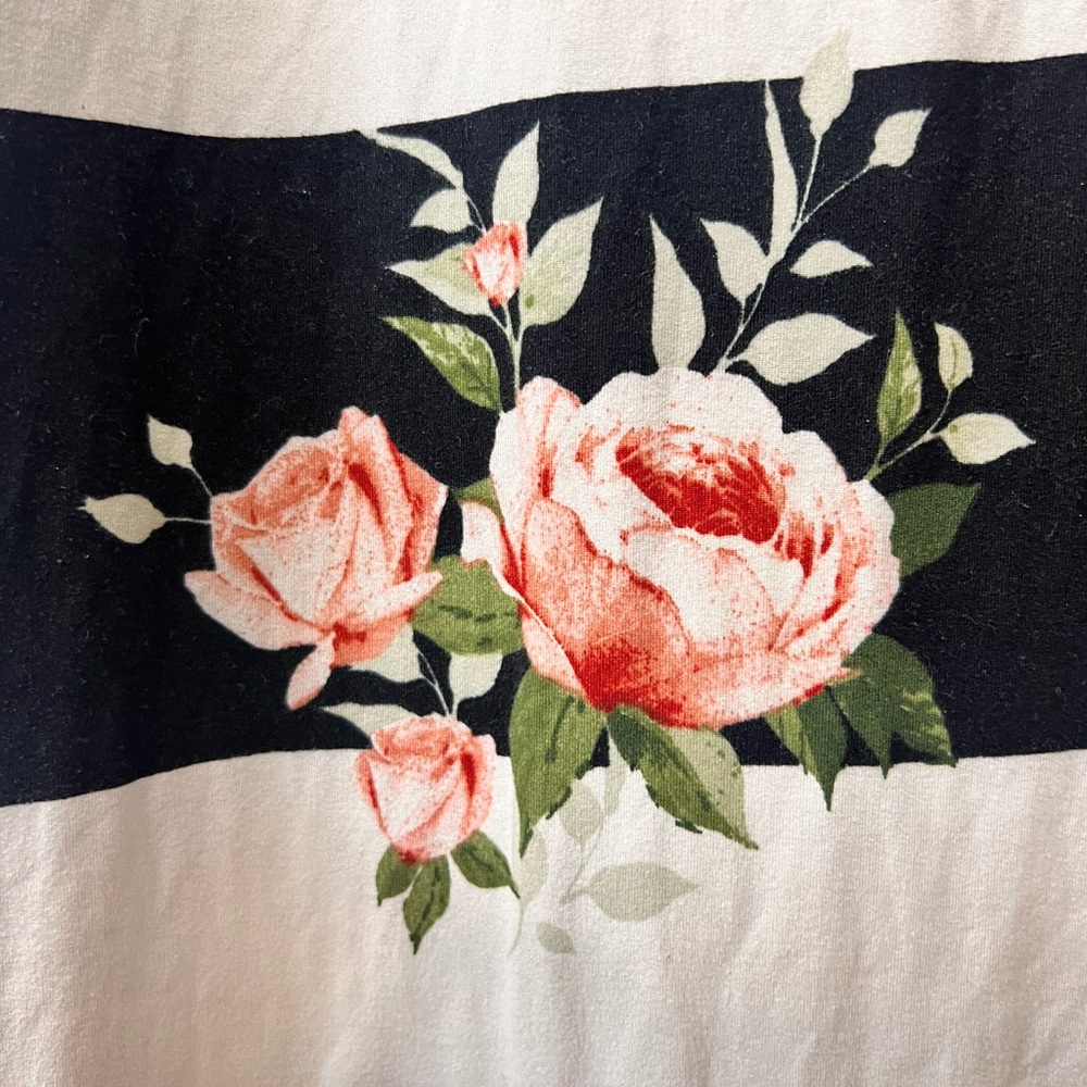 MRT 1030 XL Sleeveless Maxi Dress w/ B&W Stripes & Roses - Picture 5 of 8